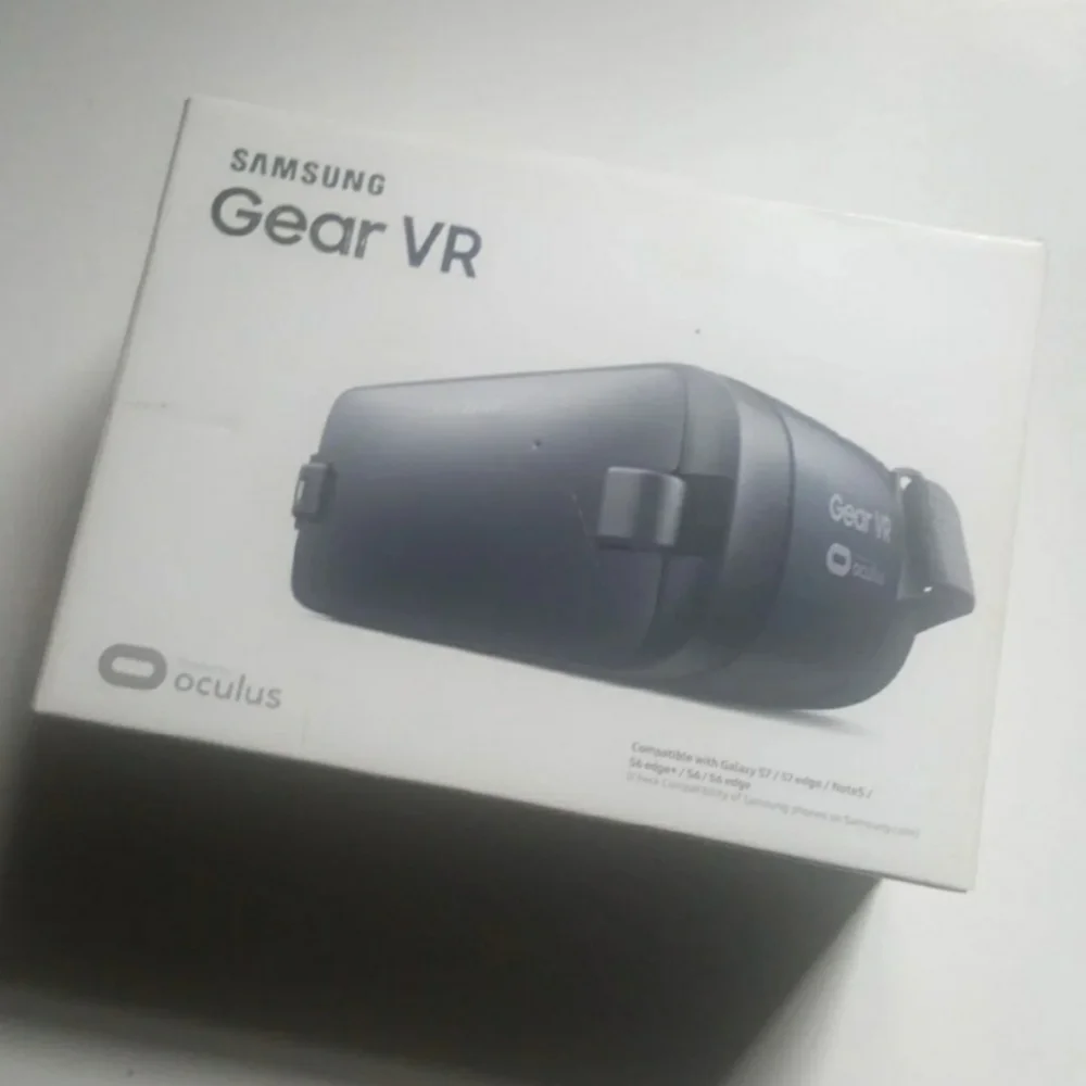 Samsung Gear VR Powered By Oculus
